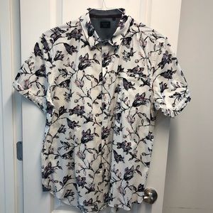 7 Diamonds short sleeve button down shirt